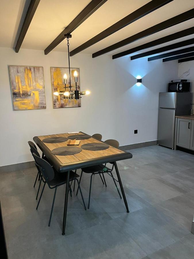 Apartamentos La Chimenea Mérida Exteriör bild